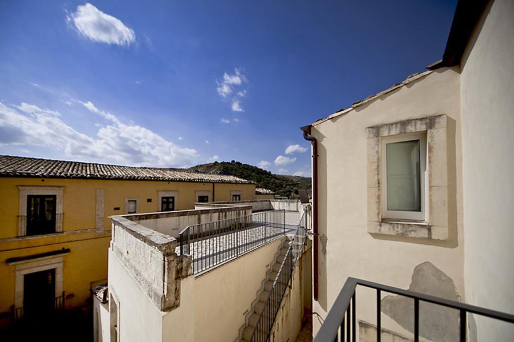 Hotel Dell'Orologio Ragusa Bagian luar foto