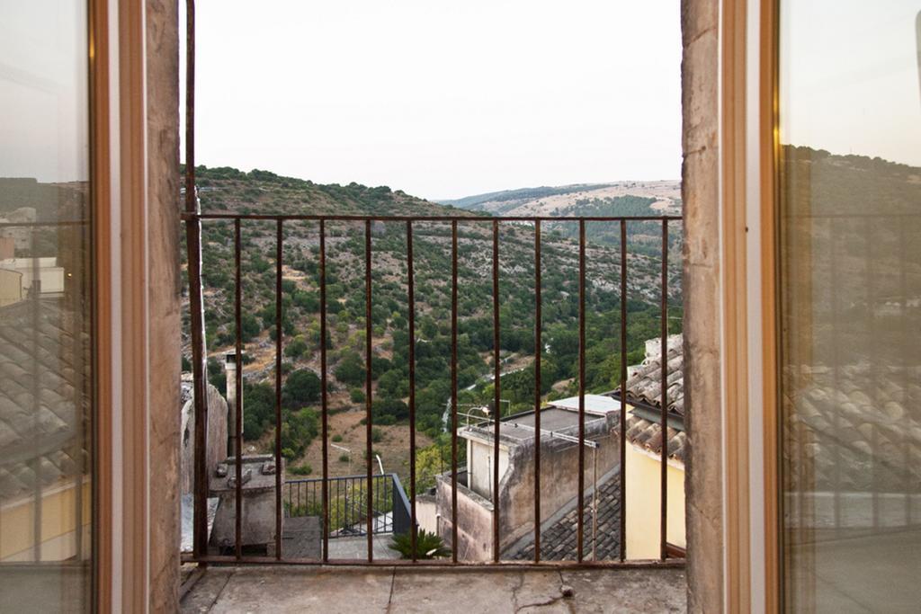 Hotel Dell'Orologio Ragusa Bagian luar foto